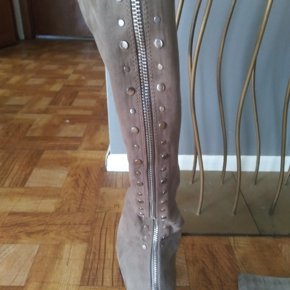Knee Hi boots